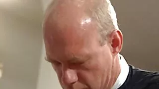 ایشیائی گرم ، اردو زبان میں سیکسی فلم شہوت انگیز Ember برف پر impaled ہو جاتا ہے ایک بڑی مشکل میں رہنا پرواز لاحق