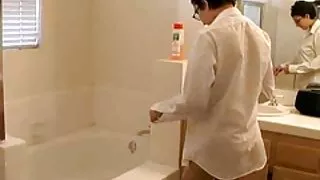 شوقین نوجوان لڑکی Nagisa ماتسویاما بھرے ہو جاتا ہے کے ساتھ ایک dildo سہاگ کی پہلی رات کے