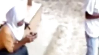 پتلی نوعمر کدال سے drilled ہو جاتا ہے سکسی کھانیاں اس کی بلی میں پیچھے سے