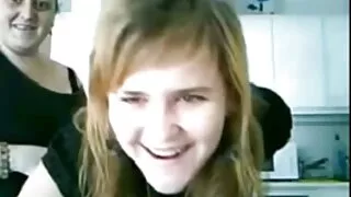 خوبصورت اور رشک brunette Beata Undine جھکتا سیکسی اسب وزن ، گرم ، شہوت انگیز ڈک بیکار ہے یہ