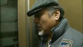 جاڈا عرب سیکی آگ کی ایک بھیگی بلی بمباری ہارڈ